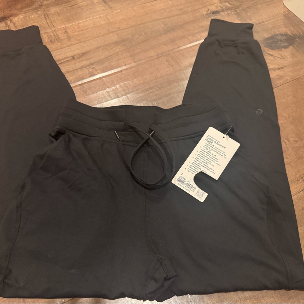 Lululemon ready to Rulu HR jogger size 4